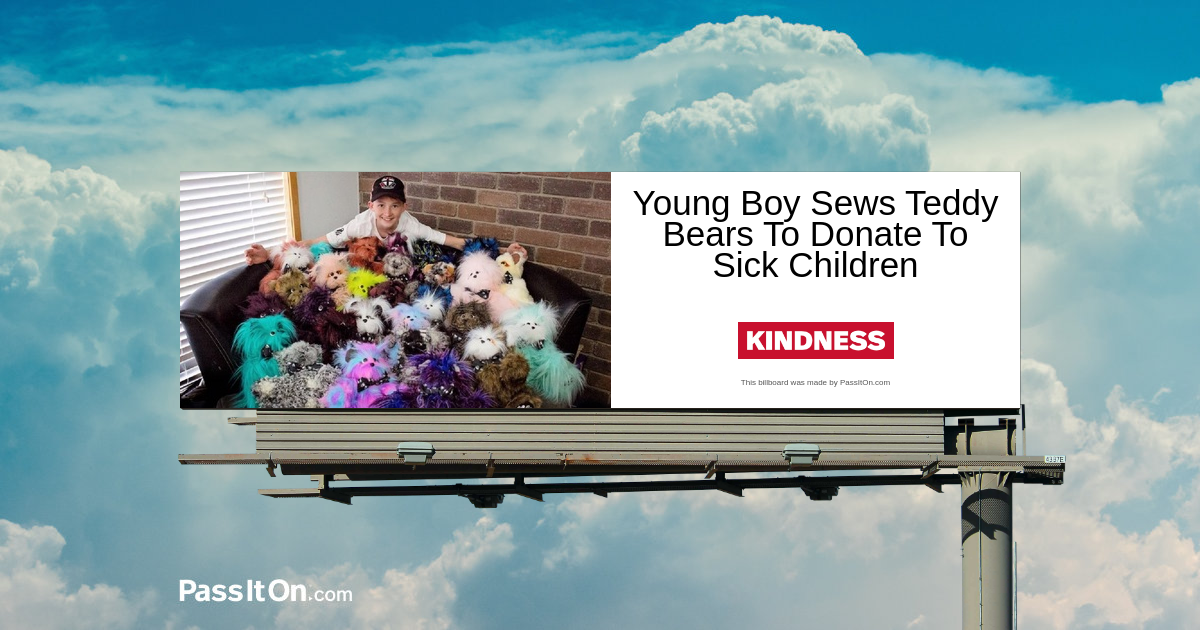 Boy Hand Sews Teddy Bears To Donate To Hospital for Sick Children 